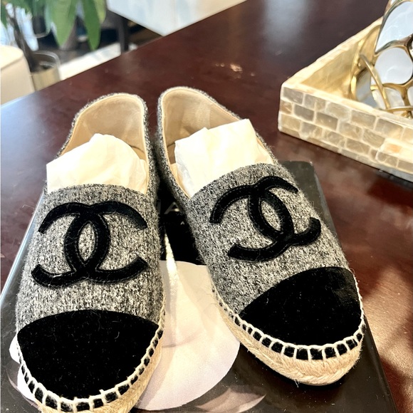 Chanel Espadrilles in wool and velvet - Picture 1 of 5